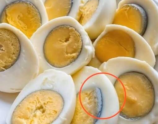 When you see a green ring around an egg yolk, it’s a sign that… (check in the first comment)👇
